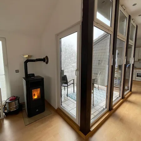 Elegant Retreat With Mountain Panorama And Tranquility Διαμέρισμα Tringenstein