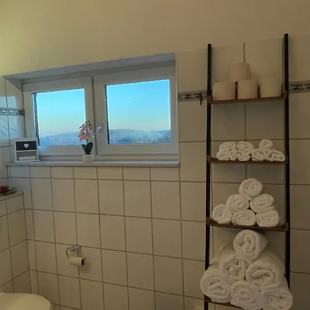 Elegant Retreat With Mountain Panorama And Tranquility Διαμέρισμα Tringenstein