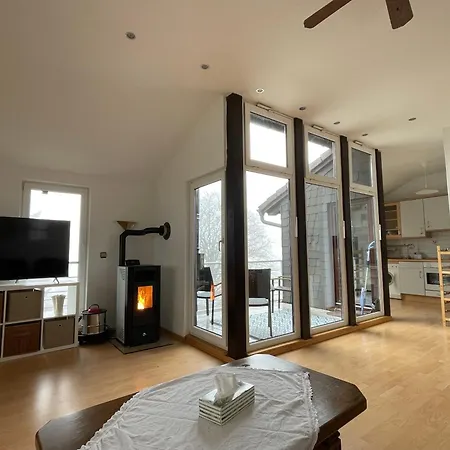 Elegant Retreat With Mountain Panorama And Tranquility Διαμέρισμα